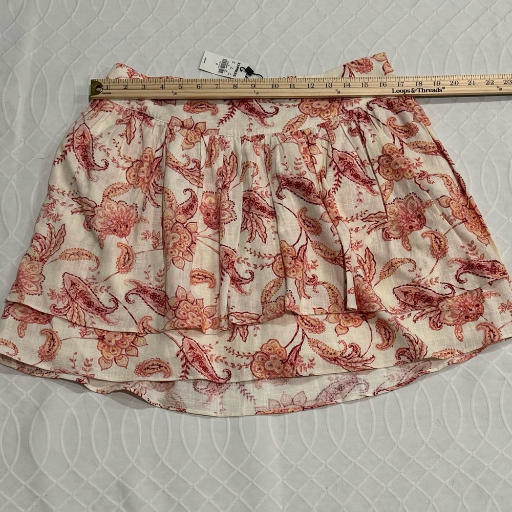 Express NWT Linen-Blend Printed Tiered Ruffle
Mini Skirt Size 12 - Picture 8 of 13